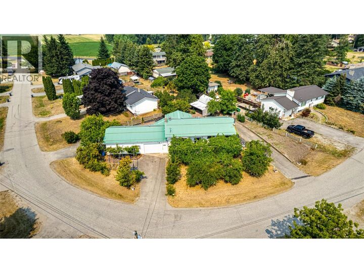 3472 Lockhart Crescent — photo 1
