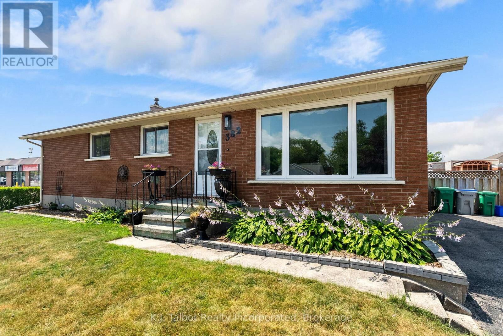 Property Photo: 382 Huron Road ON N7A 3A5