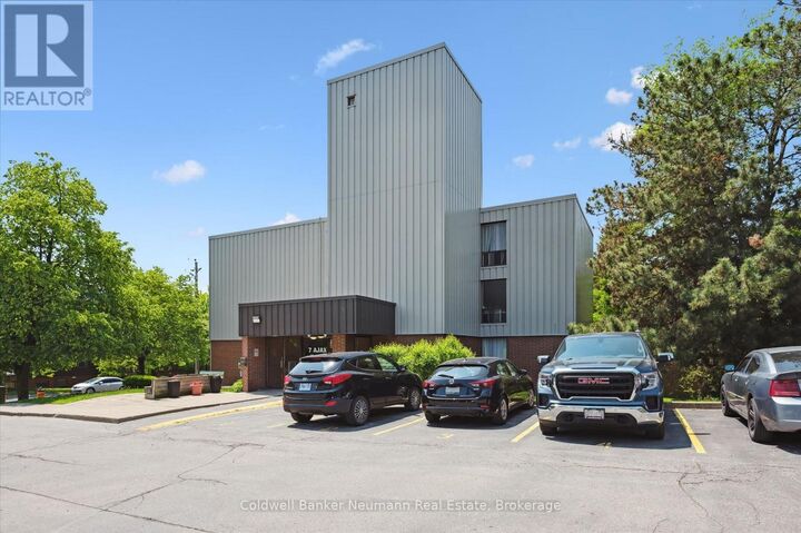 Property Photo: 7 Ajax Street 411 ON N1H 2A9
