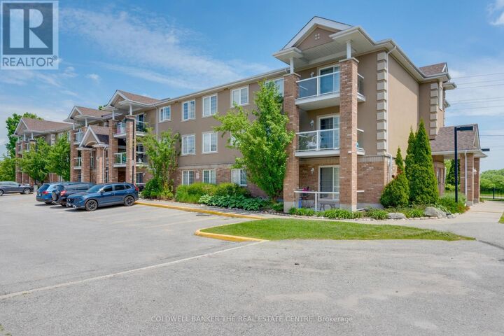 Property Photo:  137 Sydenham Wells Drive 15  ON L4M 0G7 