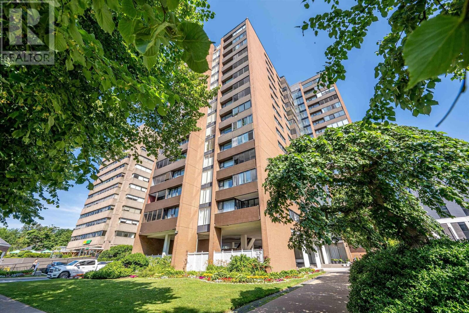 Property Photo: 5959 Spring Garden Road 903 NS B3H 1Y4
