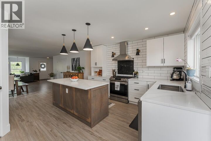 5940 Kovachich Drive — photo 1