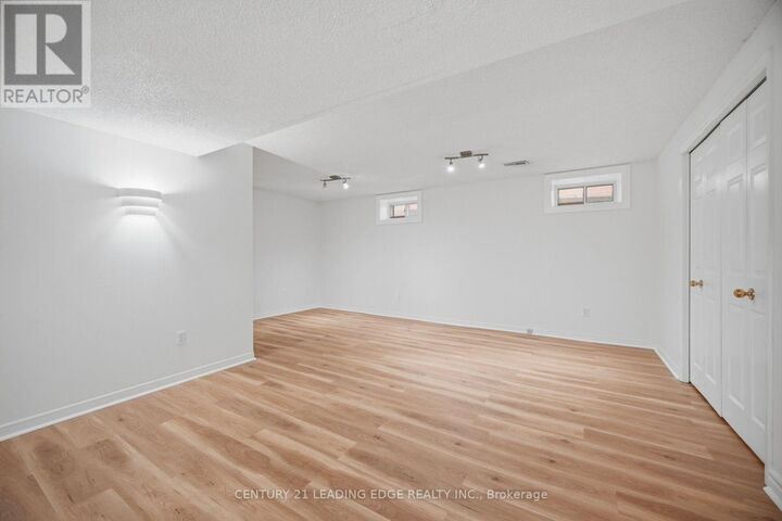 Photo de la propriété:  923 Redbird Crescent  ON L1V 5K8 