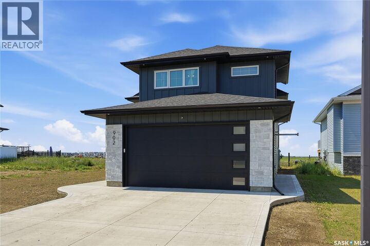 Property Photo: 902 Bentley Manor SK S7L 6P4