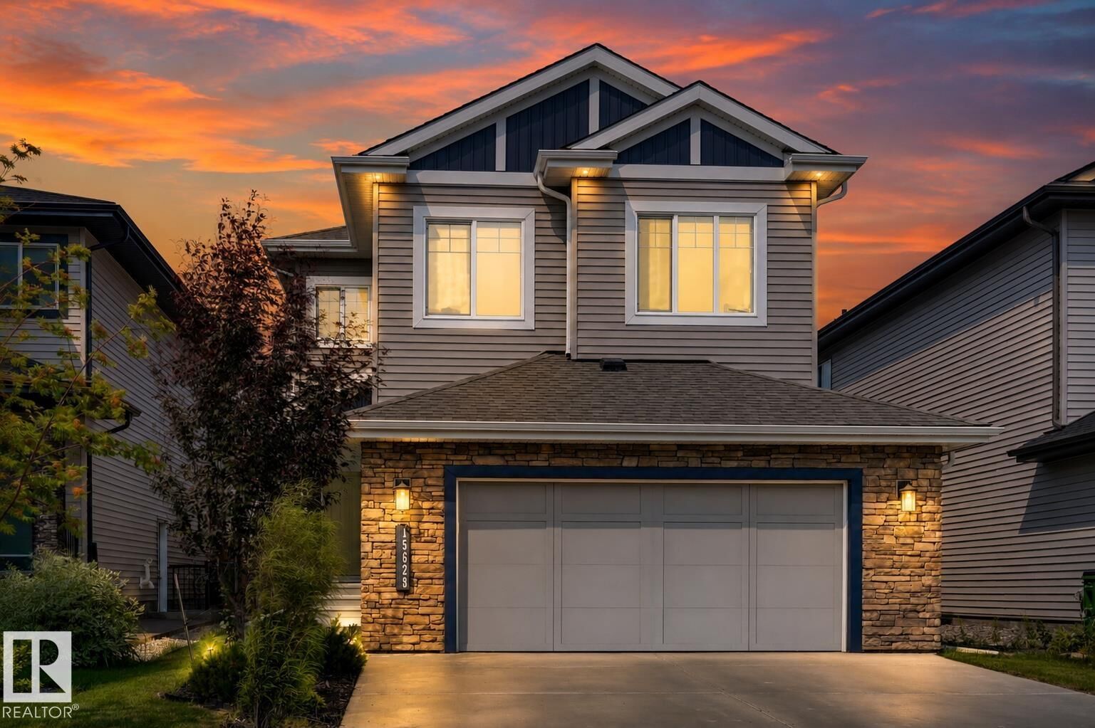Property Photo: 15628 15 Avenue SW AB T6W 4K8