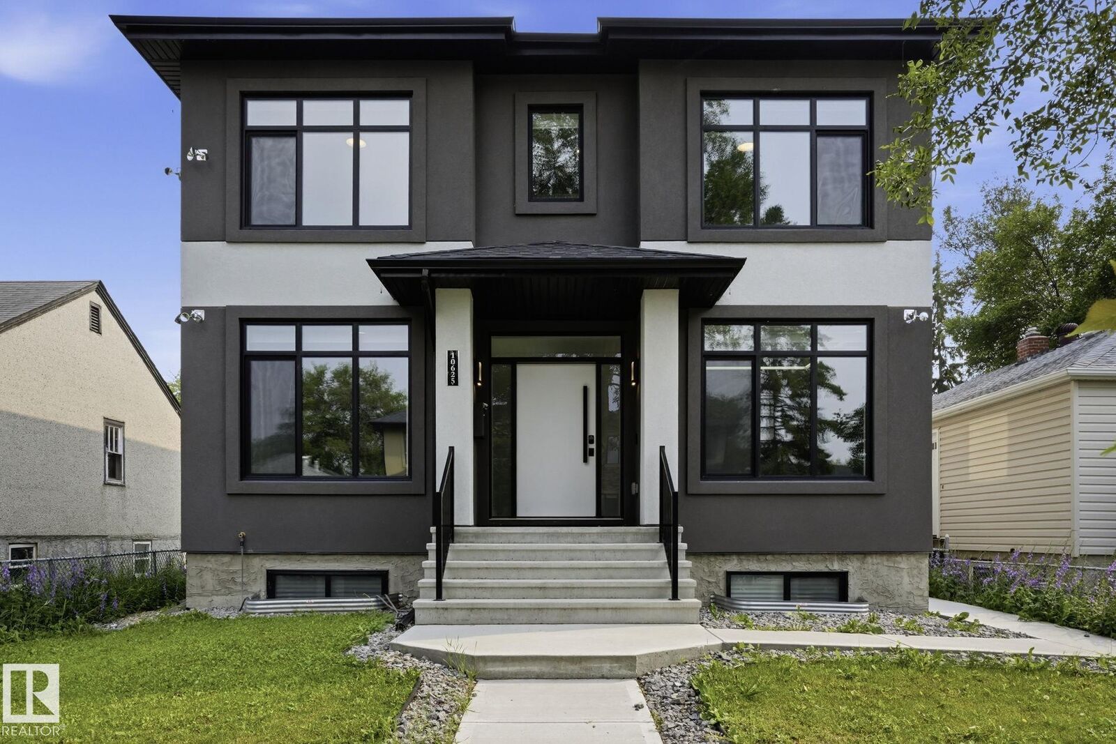 Property Photo:  10625 69 Avenue NW  AB T6H 2C8 