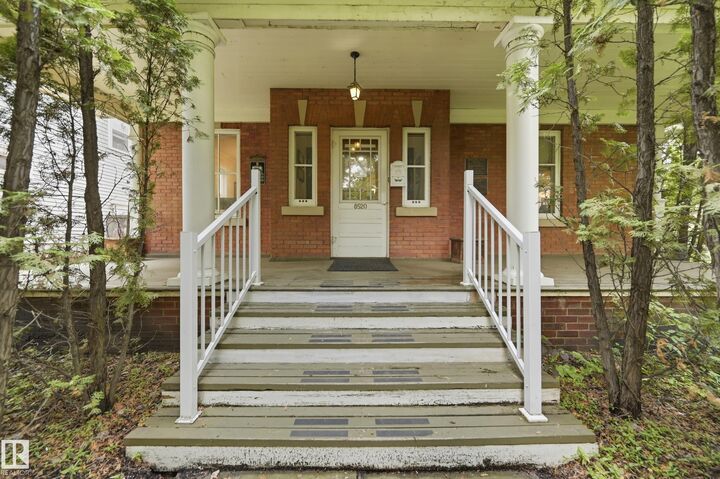 Property Photo:  8520 104 Street NW  AB T6E 4G4 