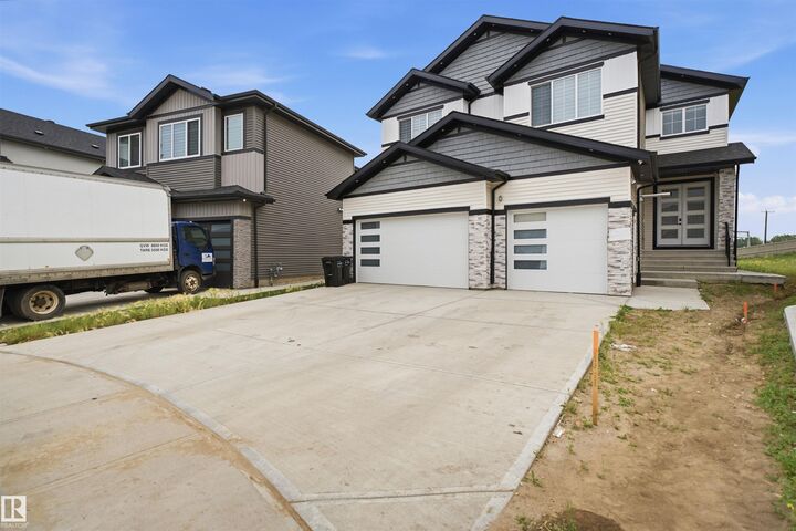 Property Photo: 304 33 Avenue NW AB T6T 2V8
