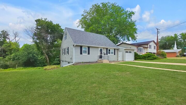 Property Photo: 1326 N 22nd St IA 50501