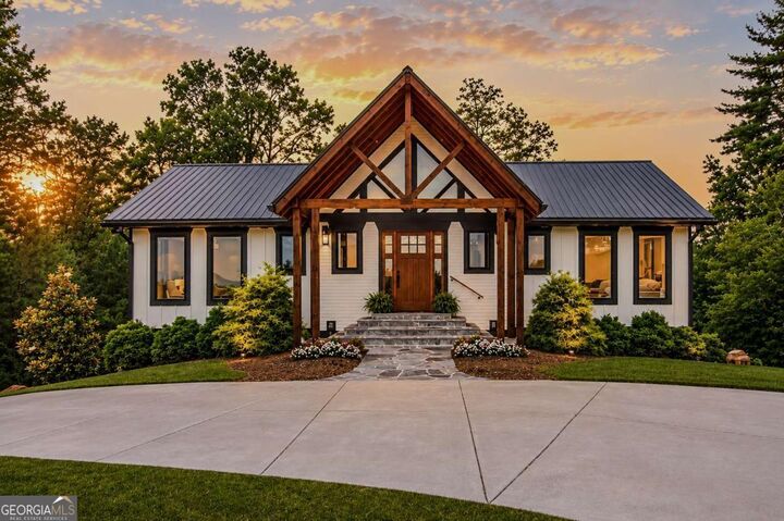Property Photo:  1046 Crossroads Church Road  GA 30536 