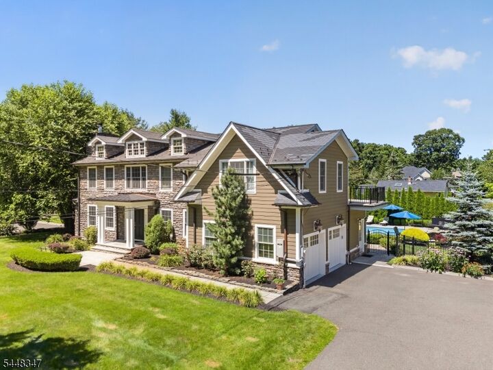Property Photo:  6 Park Ln  NJ 07438 