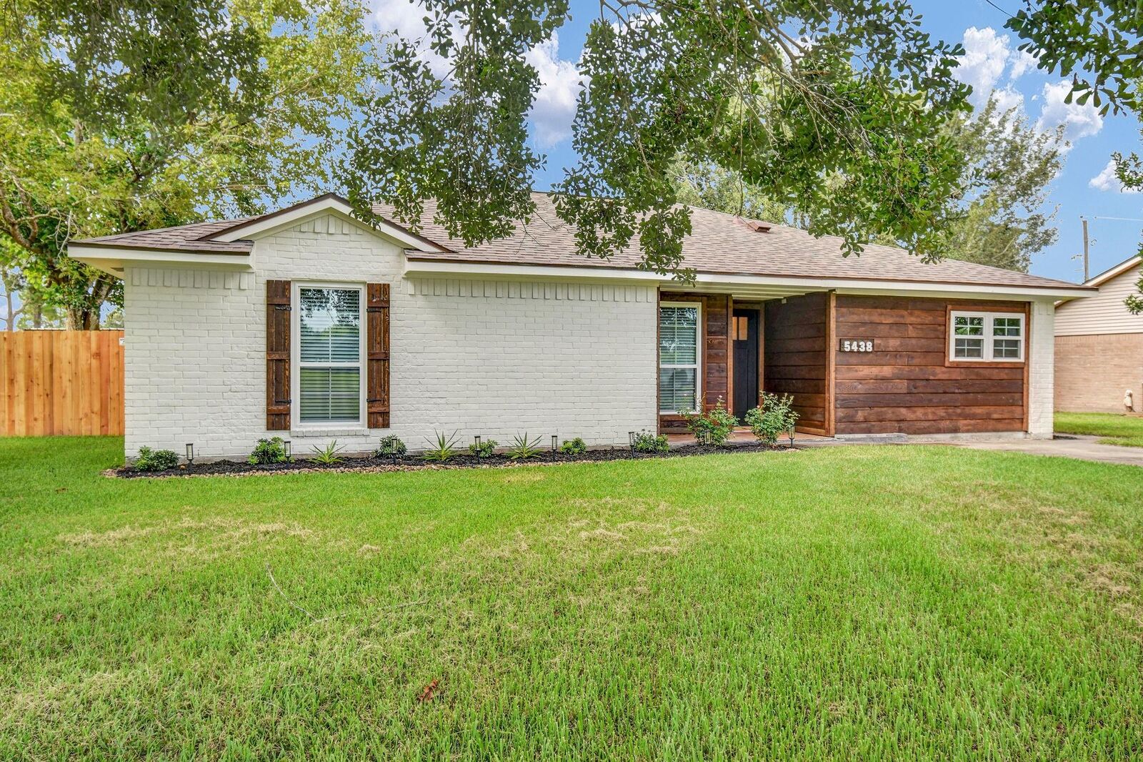 Property Photo: 5438 Novak Court TX 77534