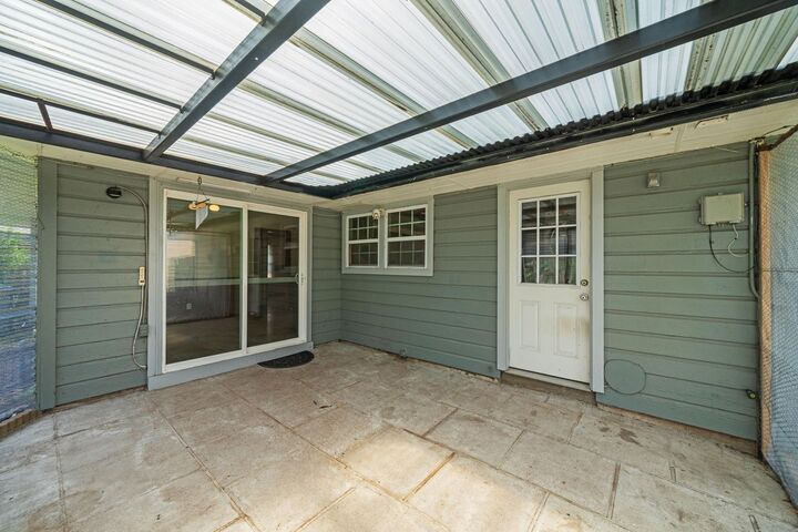 Property Photo: 2707 Droxford Drive TX 77008