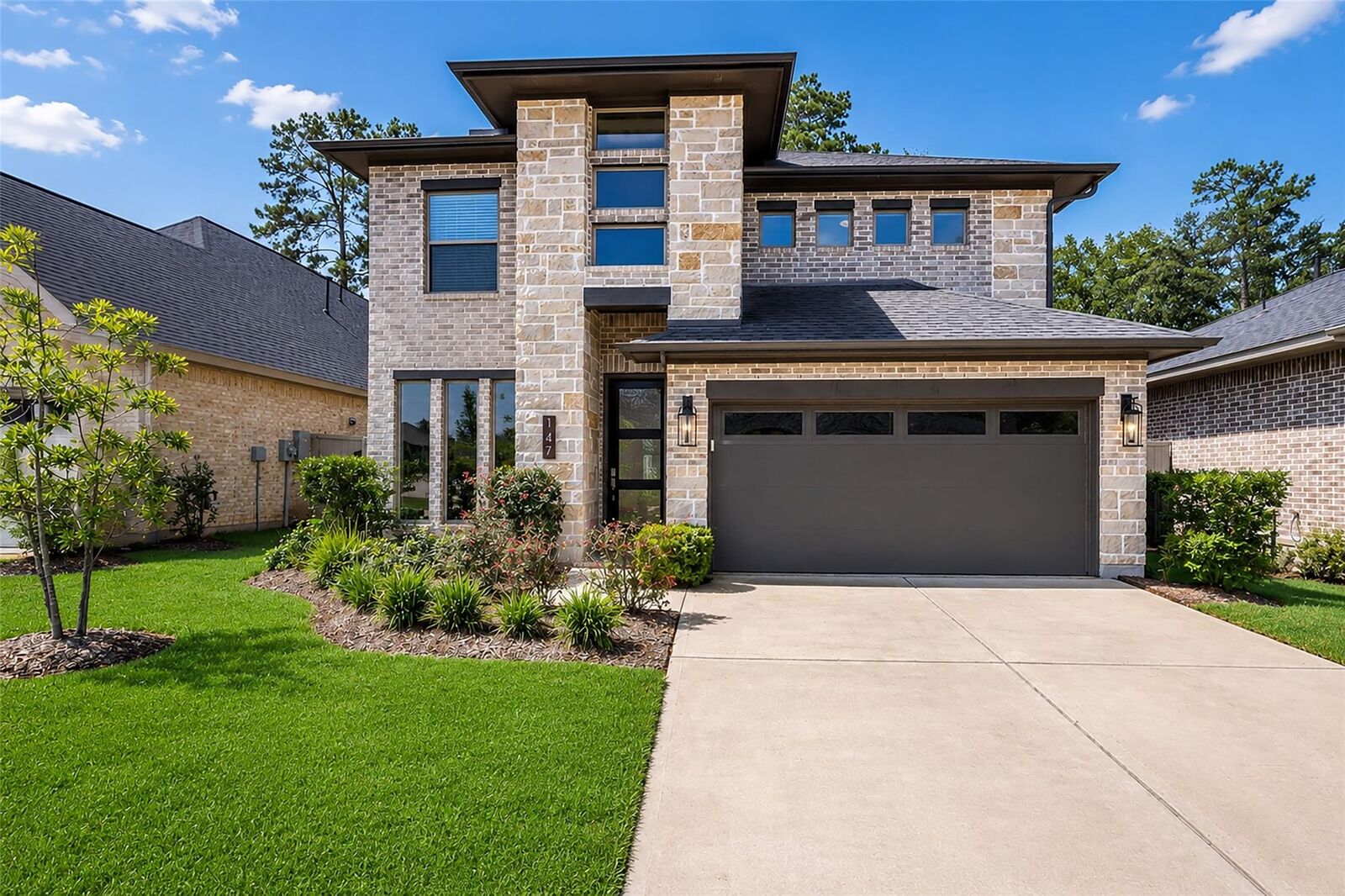 Property Photo: 147 Harlequin Duck Court TX 77354