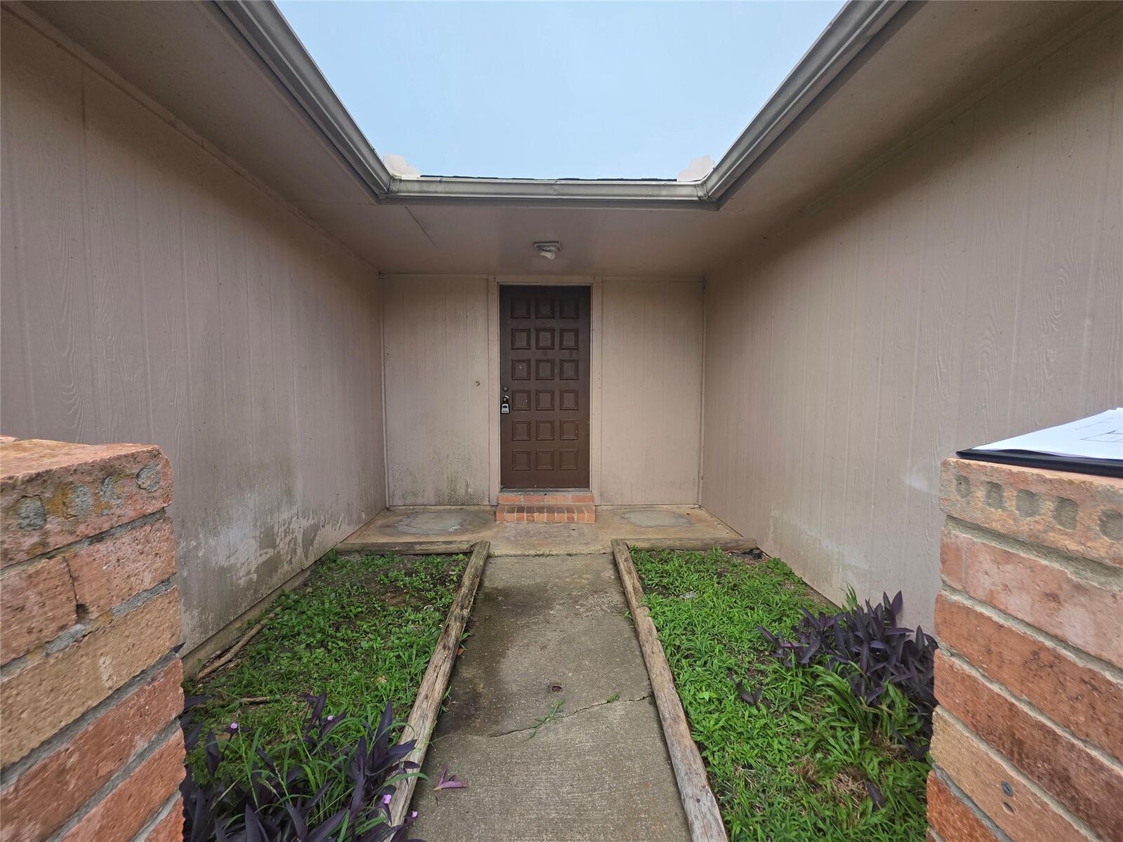 Property Photo: 9918 Willmont Road TX 77571