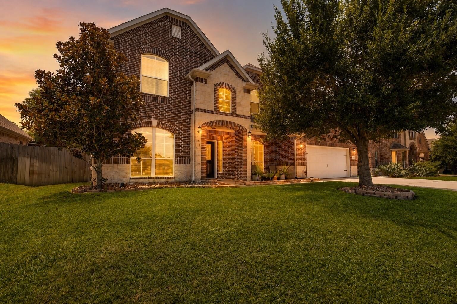 Property Photo:  13859 Shoreline Drive  TX 77318 