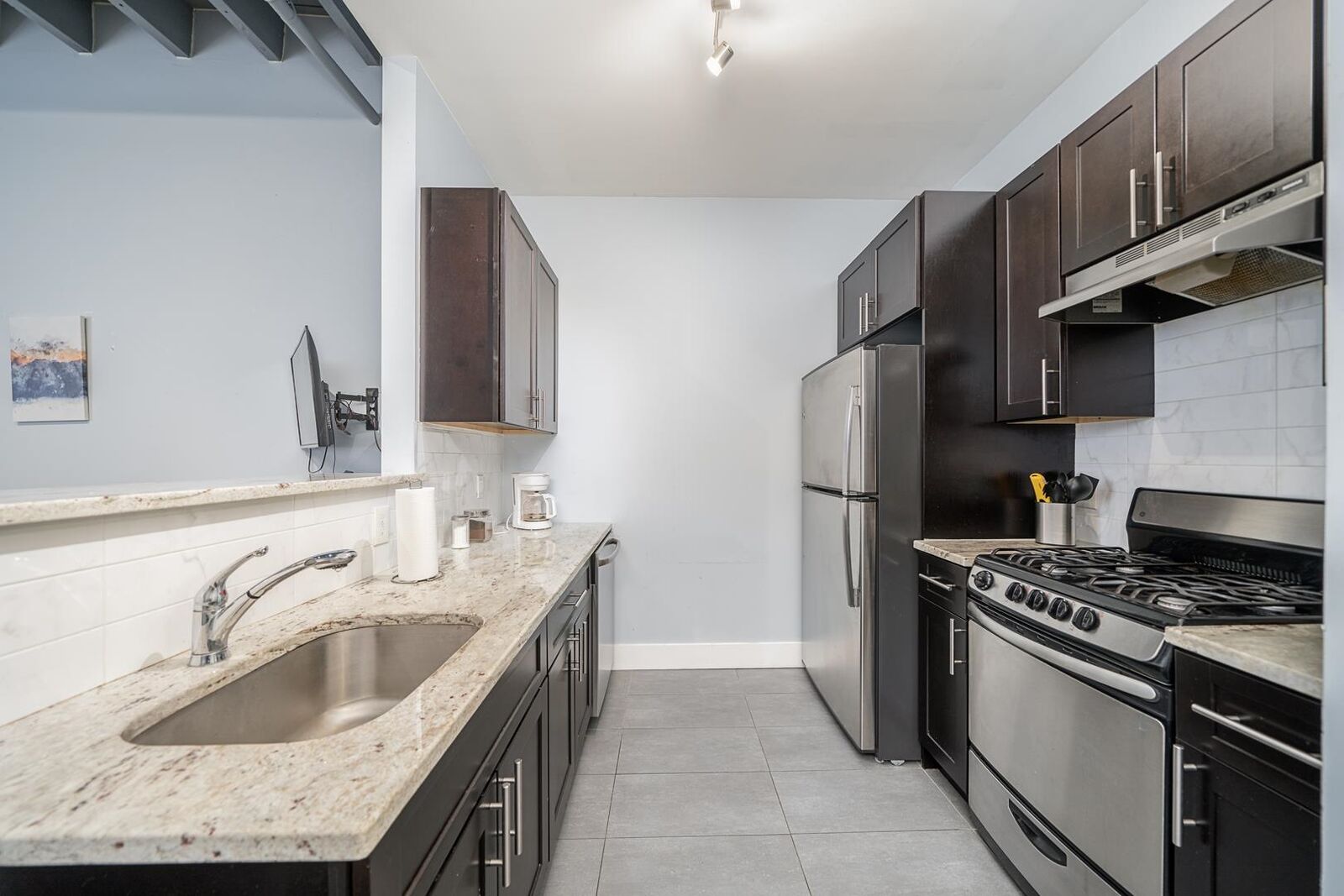 Property Photo:  235 Orient Ave 7  NJ 07305 