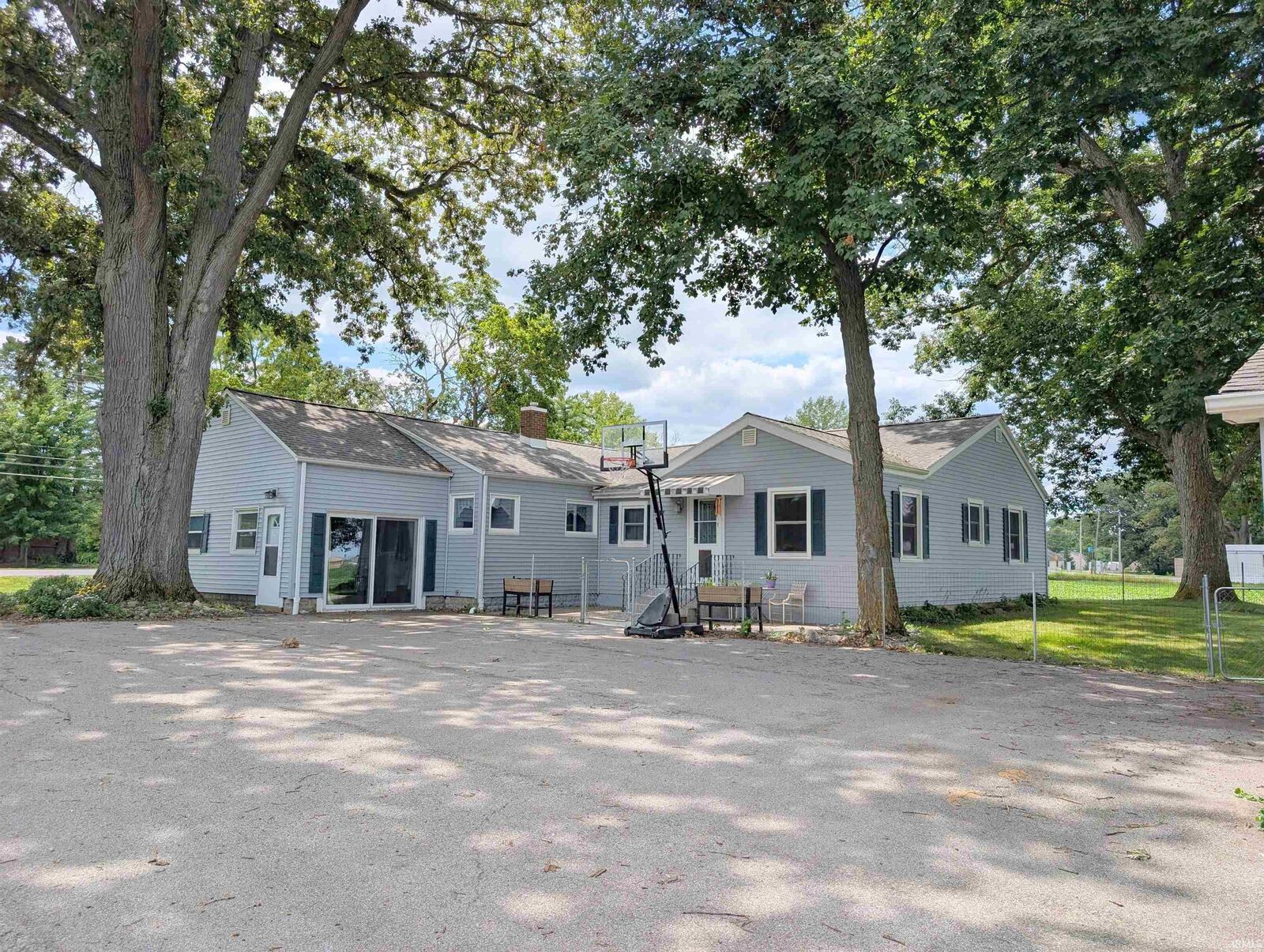 Property Photo:  1105 W Lancaster Street  IN 46714 