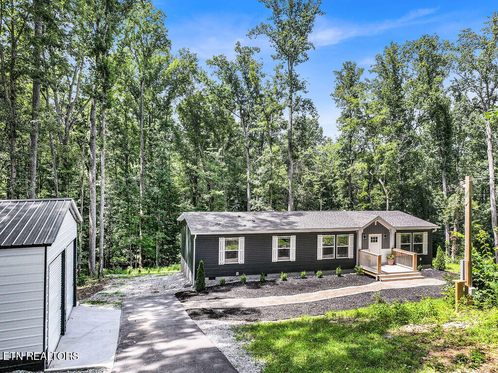 Property Photo: 471 Old Poplar Springs Rd TN 37763