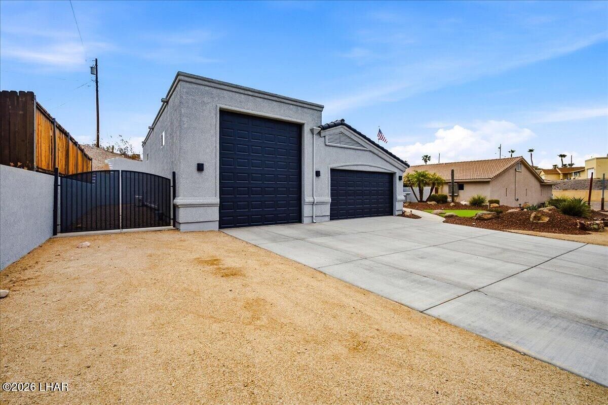 Property Photo:  4014 Columbia Dr  AZ 86406 