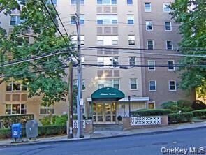 Property Photo:  30 Lake Street 4K  NY 10603 