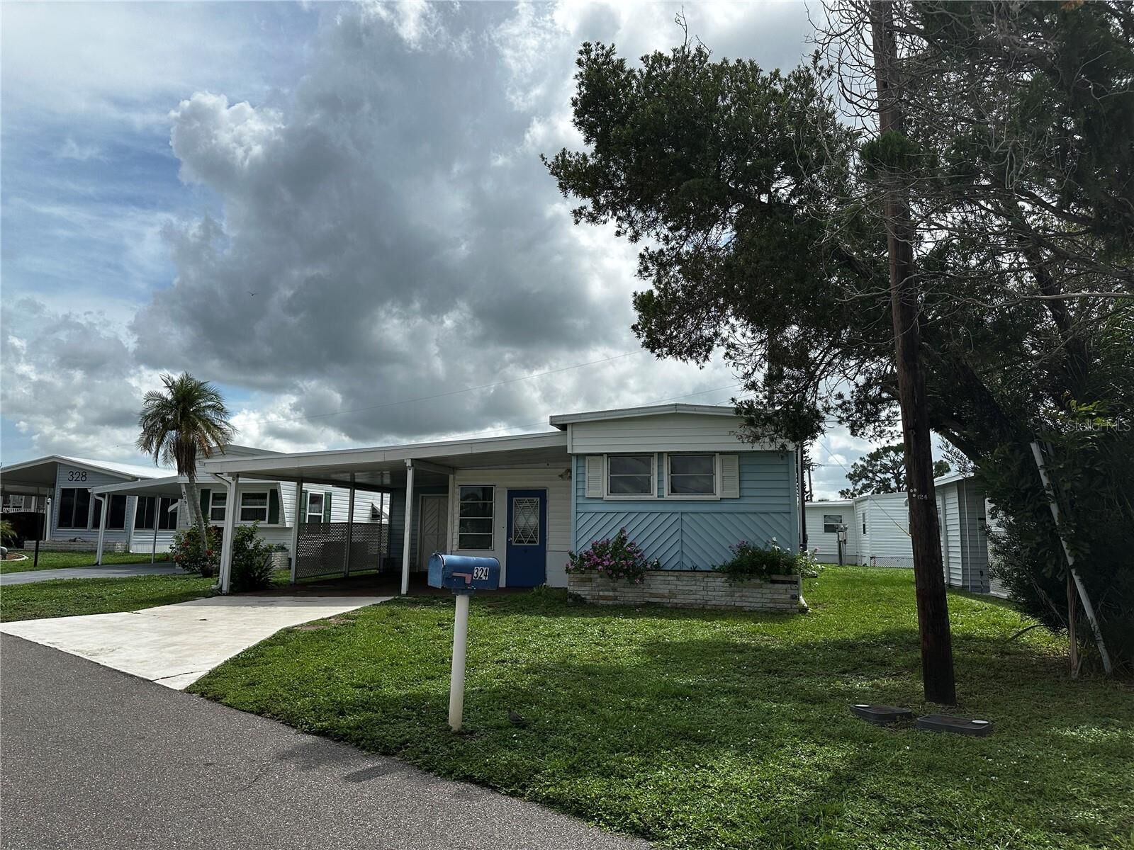 Property Photo:  324 Trailorama Drive  FL 34287 