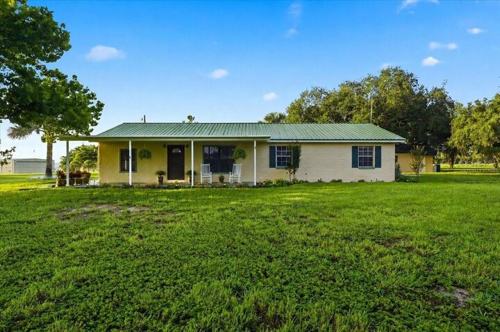 Property Photo:  1645 County Road 630 W  FL 33843 