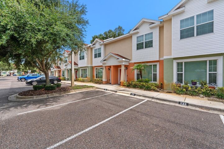 Property Photo:  231 Alexander Woods Drive  FL 33563 