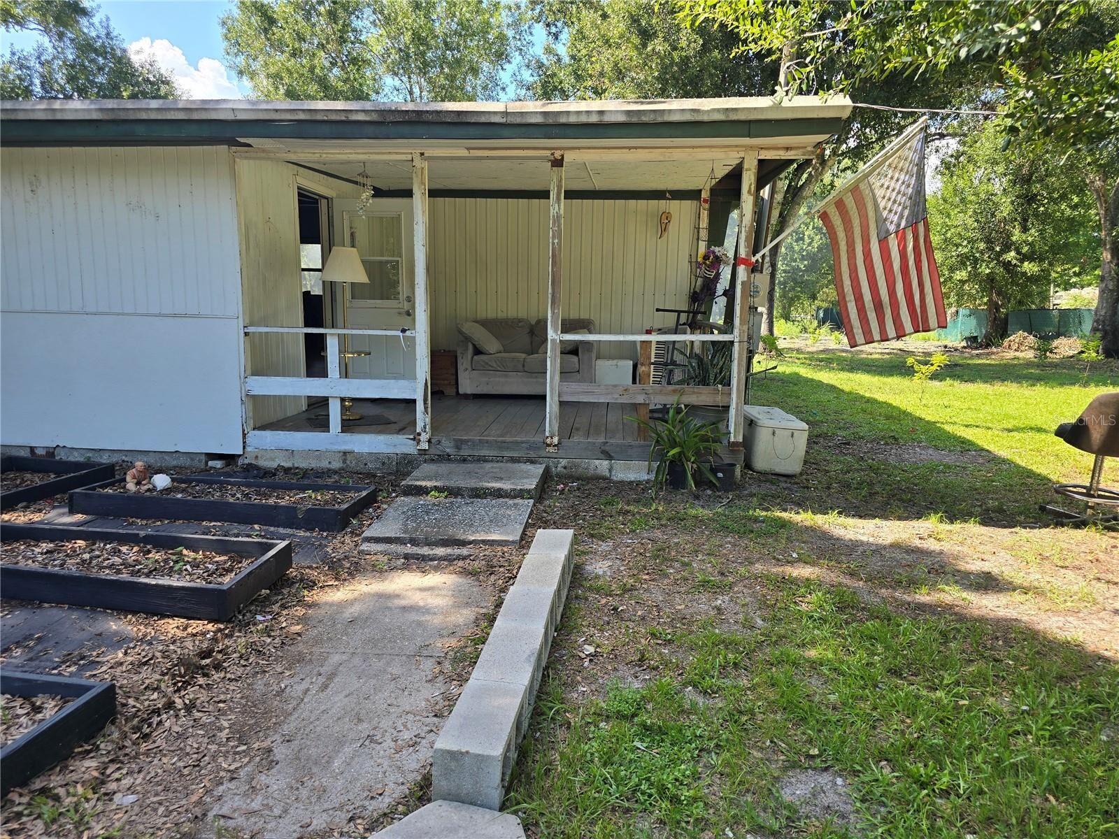 Property Photo:  5302 Swaying Palm Drive  FL 33982 