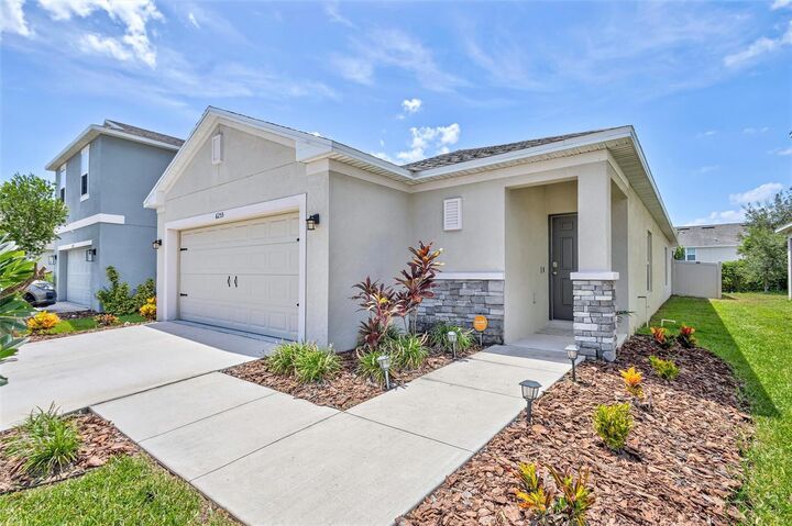 Property Photo:  6255 Springmont Loop  FL 34221 