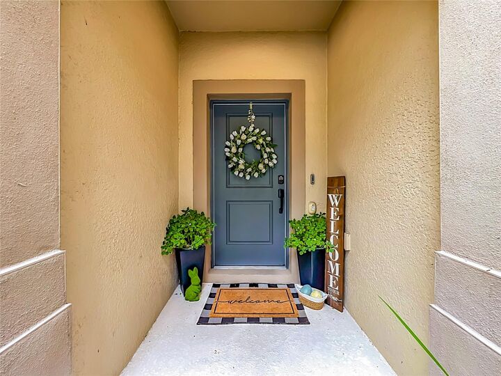 Property Photo: 1084 Pavia Drive FL 32703