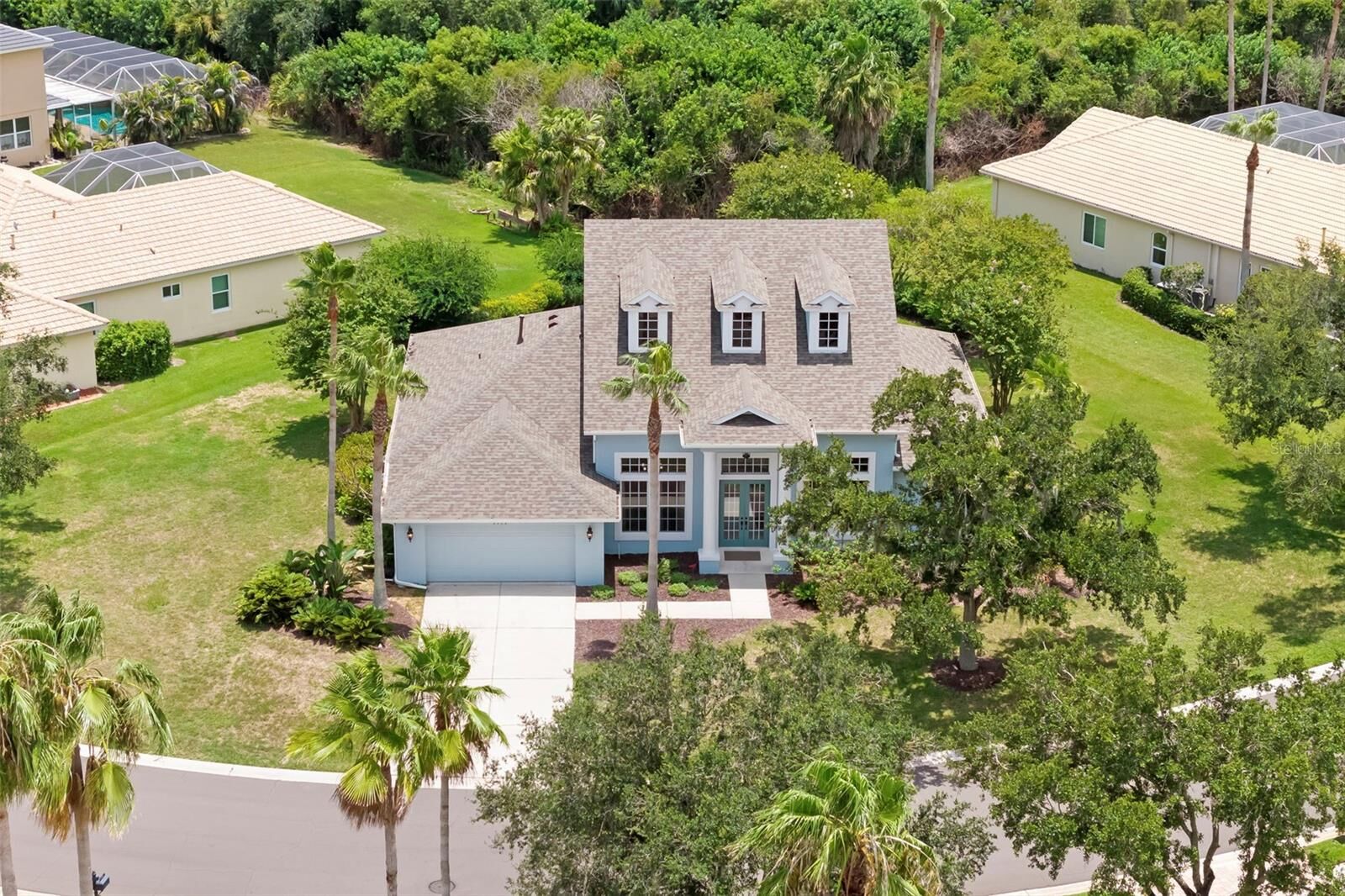 Property Photo:  1111 Brambling Court  FL 34212 
