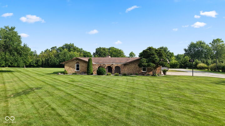 Property Photo: 3885 Honey Creek Court IN 46143