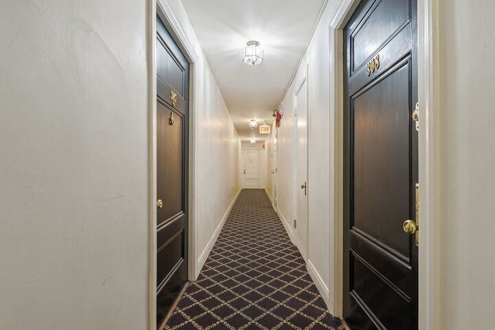 Property Photo:  70 E Scott Street 308  IL 60610 