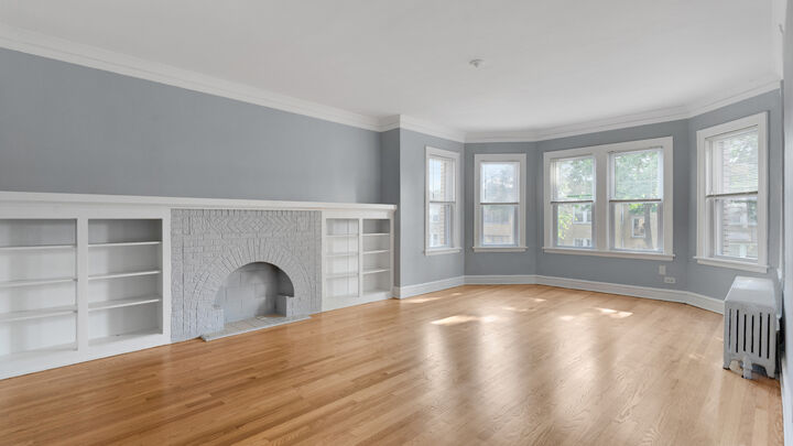 Property Photo: 5714 N Christiana Avenue 2 IL 60659