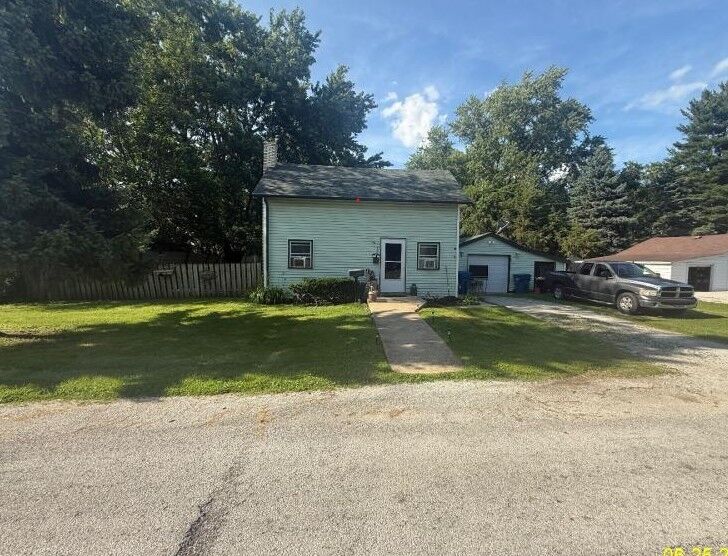 Property Photo:  709 N Maple Street  IL 60954 