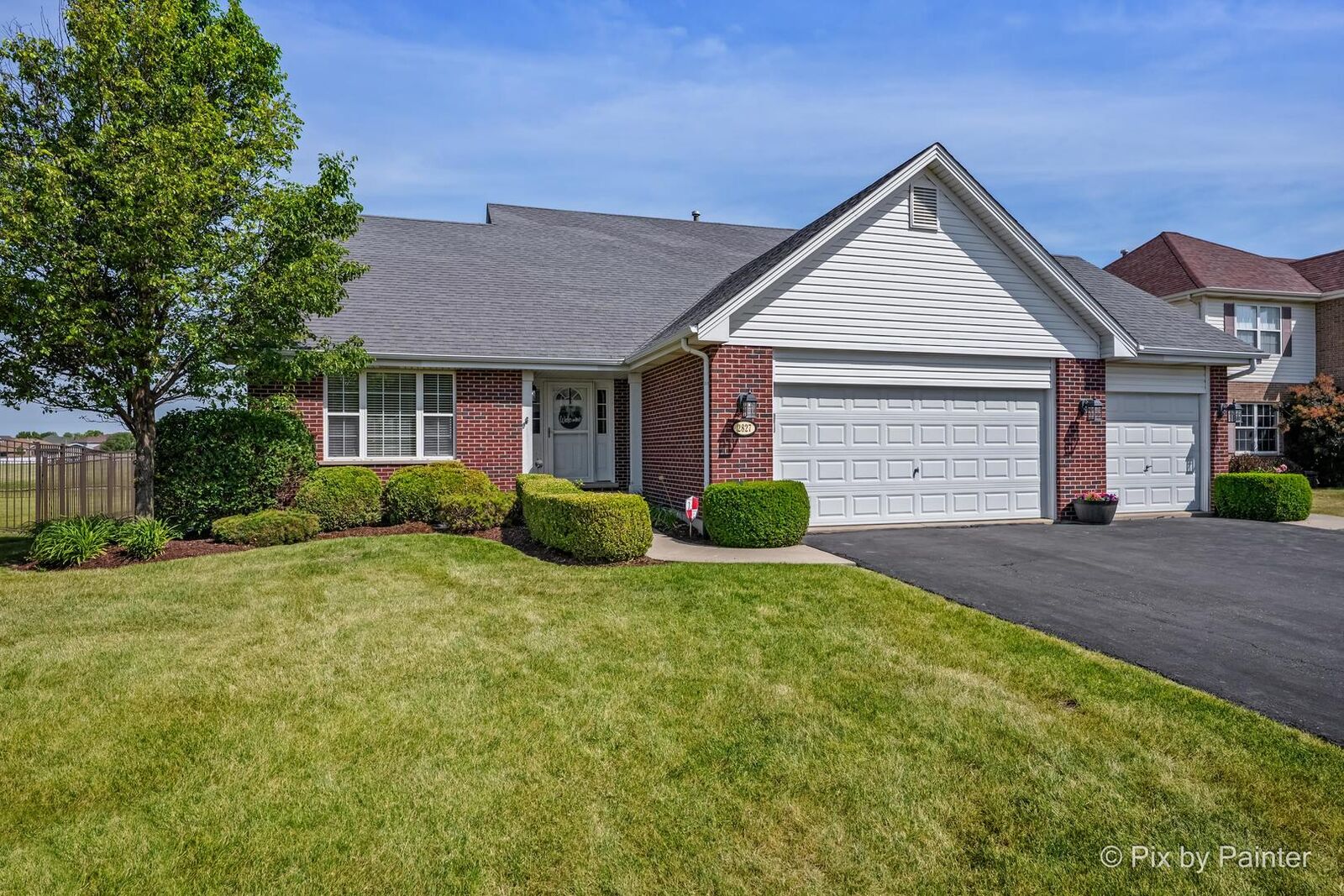 Property Photo:  2827 Brett Drive  IL 60451 