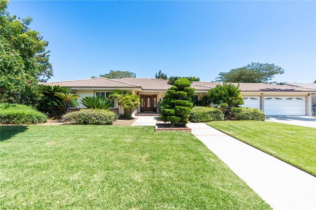 Property Photo: 333 W Wistaria Avenue CA 91007