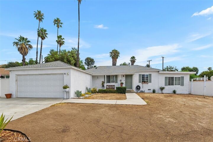 Property Photo:  6050 Colonial  CA 92506 