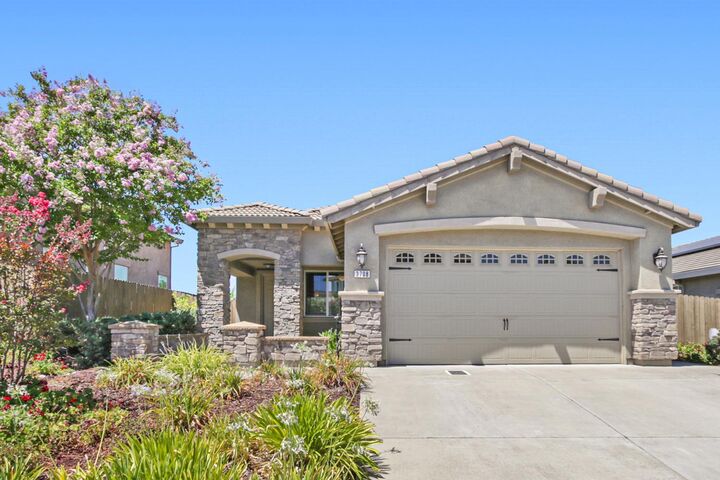 Property Photo: 3708 Giggs Way CA 95661