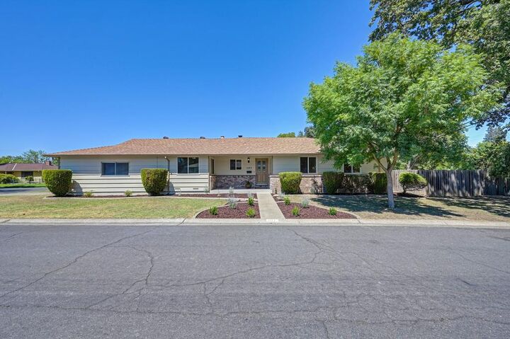 Property Photo: 1177 Theo Way CA 95822