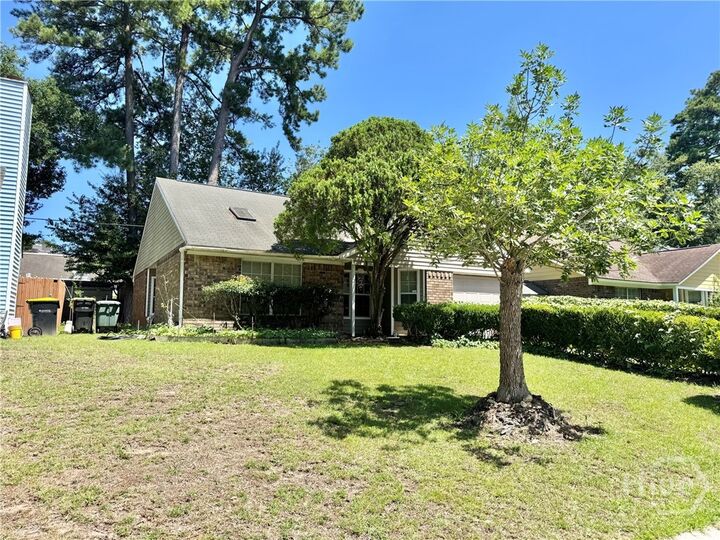 Property Photo:  32 N Berwick Drive  GA 31406 