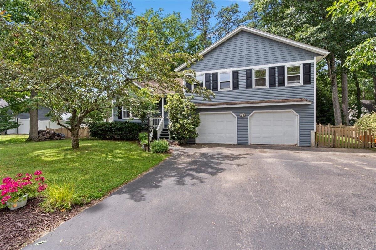 Property Photo:  13 Hillside Circle  VT 05452 