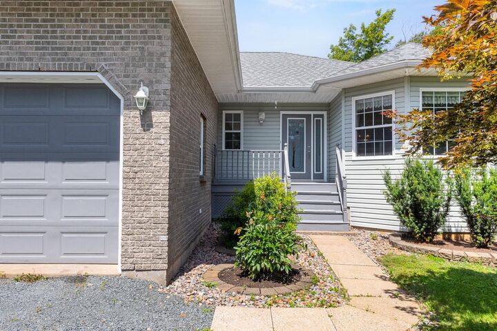 Property Photo: 21 Cedarcrest Drive NS B4B 1T3