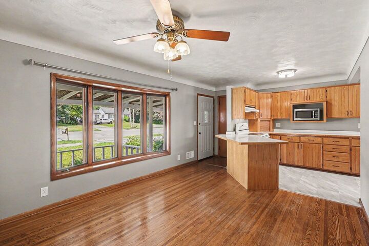 Property Photo:  2842 Lexington Avenue S  MN 55121 