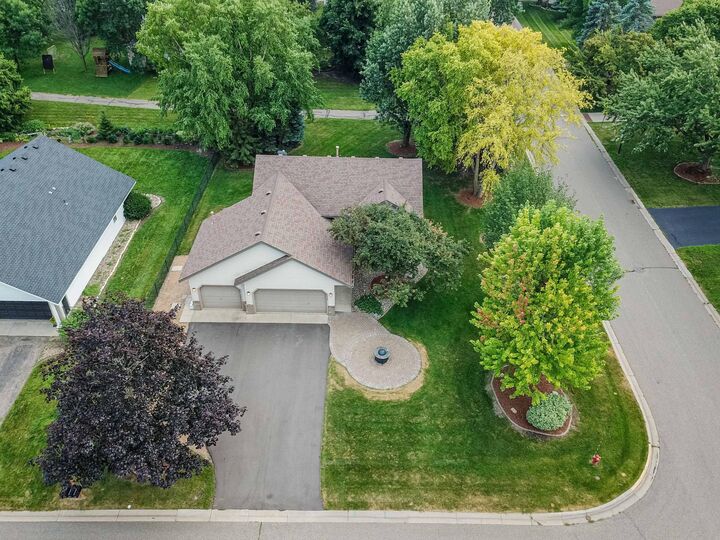 Property Photo: 1449 Aretz Court MN 55386