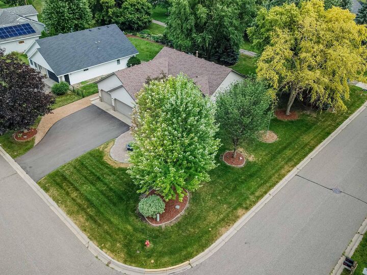 Property Photo:  1449 Aretz Court  MN 55386 