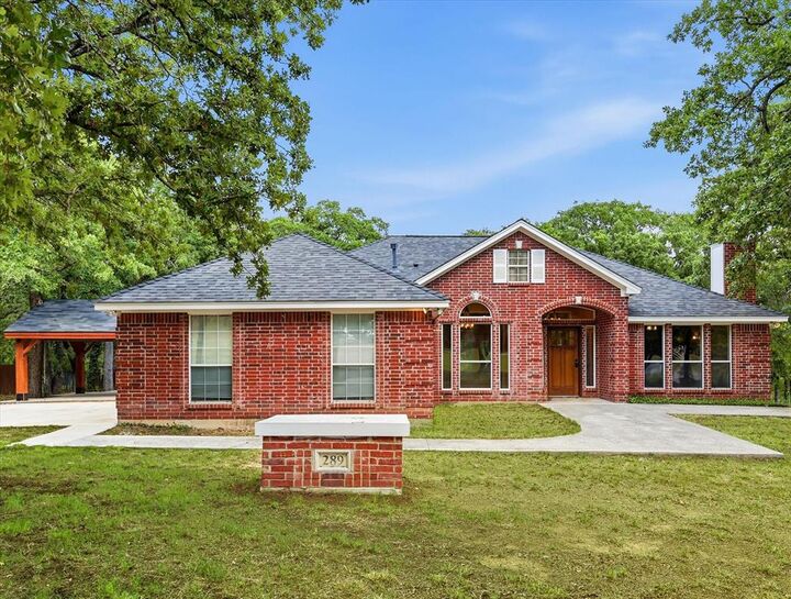 Property Photo:  289 County Road 1170 Road  TX 76234 