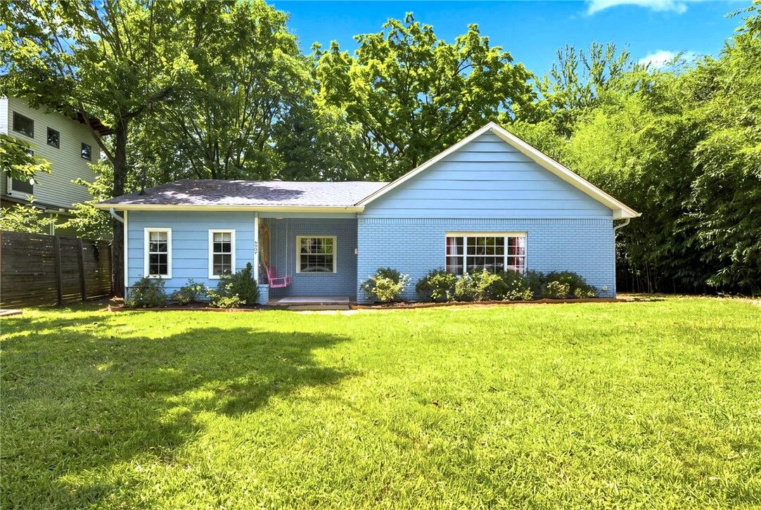 Property Photo:  837 N Olive Avenue  AR 72701 