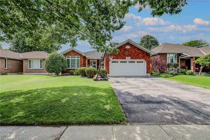 Property Photo: 45 Olivetree Road ON N3R 7X1